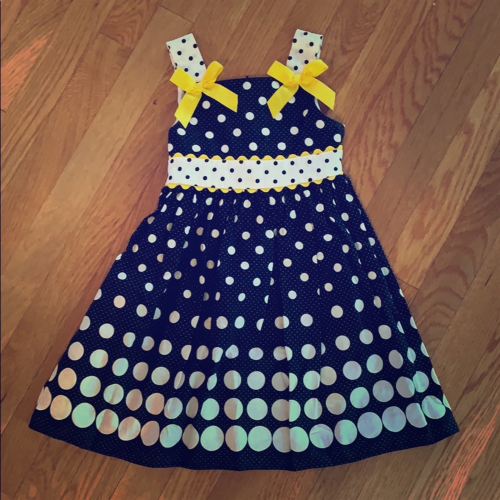 Girls rare too dress. Size 4